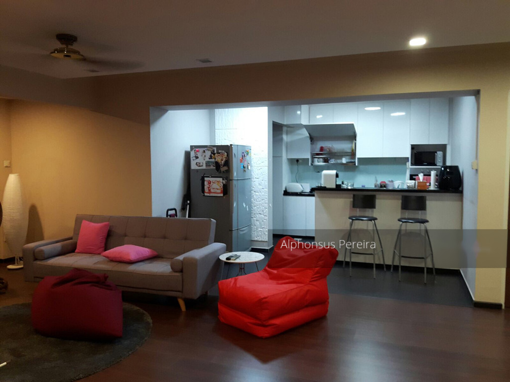 Elias Road thumbnail photo